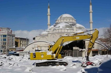 Van’ın 27 yıllık Mısır Çarşısı iki katlı modern arasta oluyor 