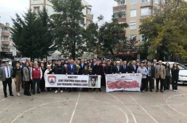 "Vatan ve Kahraman Buluşmaları"nda şehit ve gazilerin hikâyeleri genç kuşaklara aktarıldı 