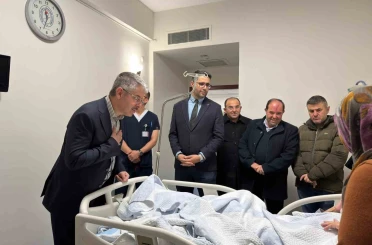Vekil Çopuroğlu, gece yarısı hastane ziyareti yaptı 