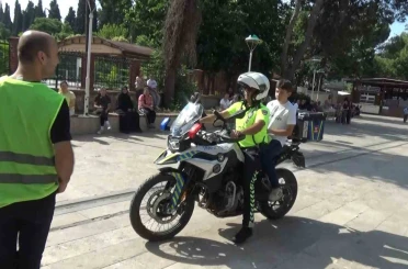 Veliler, kimliği kaybolan genç için seferber oldu 
