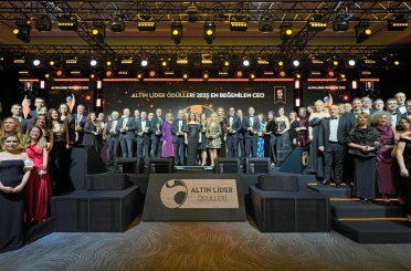 Veysi Kubba’ya ikinci kez Altın Lider ödülü 