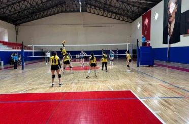 Vezirköprü’de voleybol turnuvası tamamlandı 