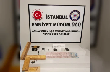 Vidaladıkları kalasların arasına zulalanan uyuşturucuyu polis buldu 
