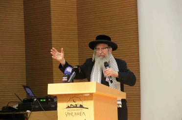 Yahudi Haham Weiss: "İsrail şeytani bir yapıdır" 