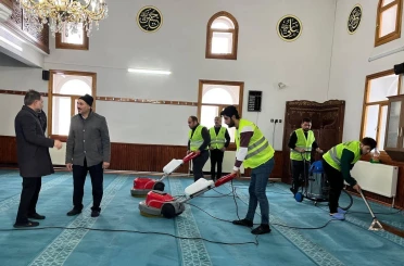 Yakutiye’de camiler Ramazan’a hazırlanıyor 