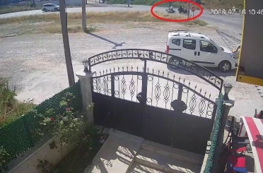 Yalova’da karı kocanın öldüğü kaza anı saniye saniye kameraya yansıdı 