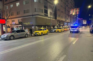 ‘Yan bakma’ kavgasında bıçaklanan 1 kişi ağrı yaralandı 