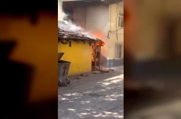 Yangına vatandaş müdahalesi kamerada 