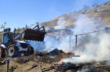 Yangında 13 küçükbaş hayvan telef oldu 