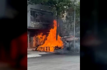 Yangında 5 kişi dumandan etkilendi 