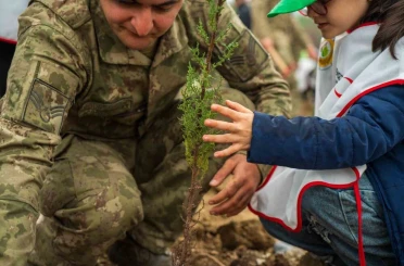 Yangında küle dönen ormanları minik eller yeşertecek 