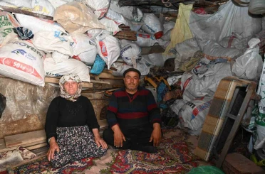 Yangında yuvalarını kaybeden yaşlı çifte yardım eli 