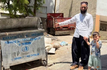 Yanlışlıkla çöpe atılan servet, mahalle konteynerinden çıktı 
