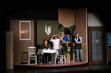 "Yarınlara geç kalmadan" ayakta alkışlandı 