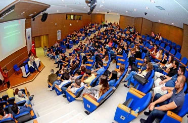 Yaşar Üniversitesi dünyanın en iyileri listesinde 