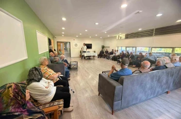 Yaşlılar için güvenli ve sağlıklı yaşam alanları ele alındı 