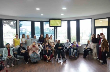 Yaşlılar kendi eserleriyle buluştu 