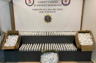 Yatak odasına istiflenmiş 103 bin adet uyuşturucu hap ele geçti 