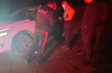 Yaylada mahsur kalan aile kurtarıldı 