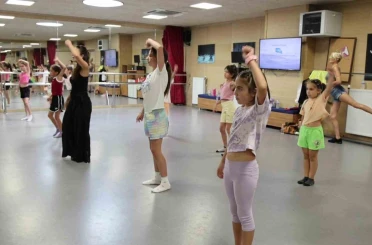Yaz sanat kursları çocukları ve gençleri sanatla buluşturuyor 