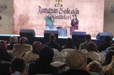 Yazar Hayati İnanç ve Prof. Dr. Oytun Erbaş Beykoz’da ’Ramazan Sokağı’ etkinliklerine konuk oldu 