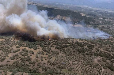 Yazıkent’te yangını büyüten rüzgar bugün de etkisini sürdürecek 