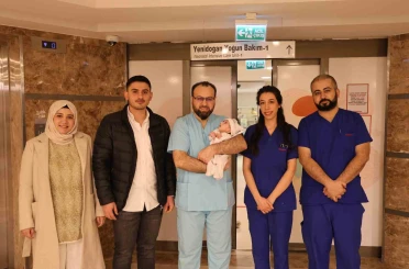 Yeni doğan bebek 79 günde 4 ağır ameliyat geçirerek hayata tutundu 