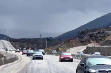 Yeni Konya Antalya kara yolunda bayram dönüşü yoğunluğu