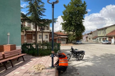 Yenice Mahallesi Meydanı yenileniyor 