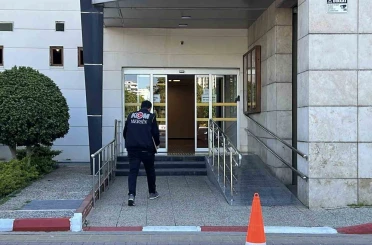 Yenişehir Belediyesindeki yolsuzluk operasyonu: Biri başkan yardımcısı 12 tutuklama 