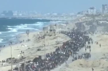 Yerlerinden edilen on binlerce Filistinli evlerine dönüyor