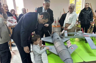 Yerli Malı Haftasında yerli savunma sanayi ürünlerinin maketlerini sergilediler 