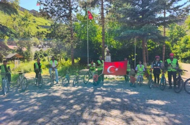 Yeşilay Kars Şubesi’nden 13. Geleneksel Bisiklet Turu: Sağlıklı yaşam için pedallar çevrildi 
