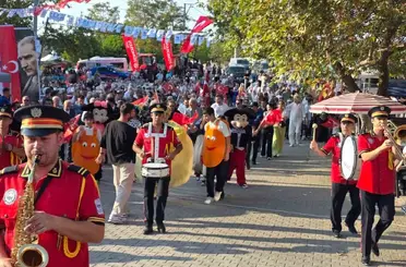 Yeşilçomlu Kavun Festivali bölge üreticisine pazar oluşturuyor
