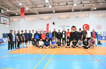 Yeşilyurt Belediyesi 3. Ayak Tenisi Turnuvası coşkulu başlangıçla start aldı 