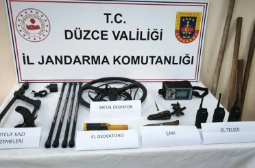 Yığılca’da kaçak kazıya Jandarma baskını 