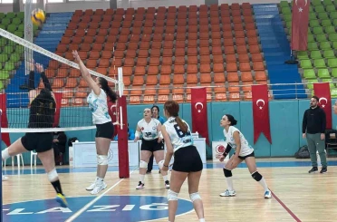 Yıldız Kadınlar Voleybol İl Birinciliği tamamlandı 