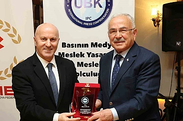 "Yılın Vizyoner Devlet Adamı ve Yerel Yönetici Onur Ödülü" Başkan Güler’in 