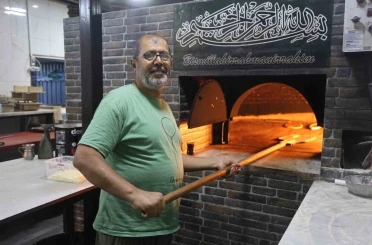 Yılların ustasının deprem anında canından önce fırın küreğini düşündüğü anlar kamerada 