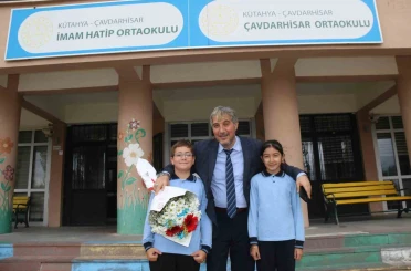 Yılmaz: "Öğrenciler milli ve manevi değerlerle de donatılmalı"