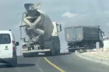 Yola beton dökerek ilerledi 