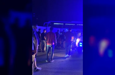Yolcu otobüsü makaslayan tıra çarptı: 1 ölü, 5 yaralı 
