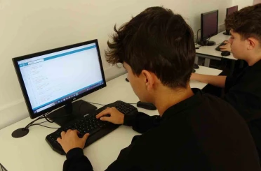 Yozgatlı gençler ileri teknoloji ile geleceğe hazırlanıyor 