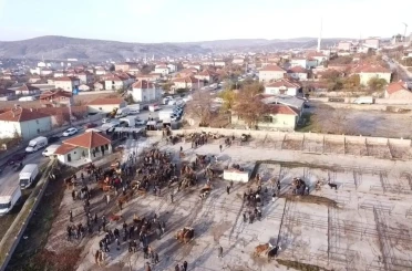 Yozgat’ta 2 aydır kapalı olan hayvan pazarı açıldı 