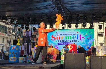 Yozgat’ta 25.Uluslararası Sürmeli Şenlikleri kortej yürüyüşü ile başladı 