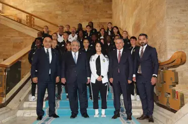 Yüksekova Spor Kulübü’nden MHP Genel Başkan Yardımcısı Yıldız’a ziyaret
