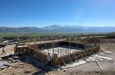 Yüksekova’da bölgede bir ilk olan gassilhane inşaatına başlandı 