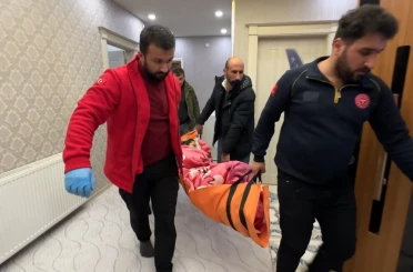 Yüksekova’da kar geçit vermedi, ekipler vazgeçmedi: 2 saatlik kurtarma mücadelesi 