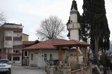 Yumurta parasıyla yapılan 395 yıllık cami restorasyona alındı 
