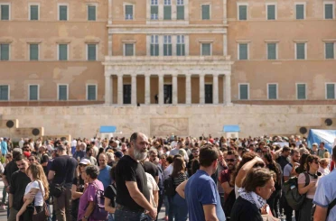 Yunanistan’da 24 saatlik genel grev: Kamu hizmetleri durdu 